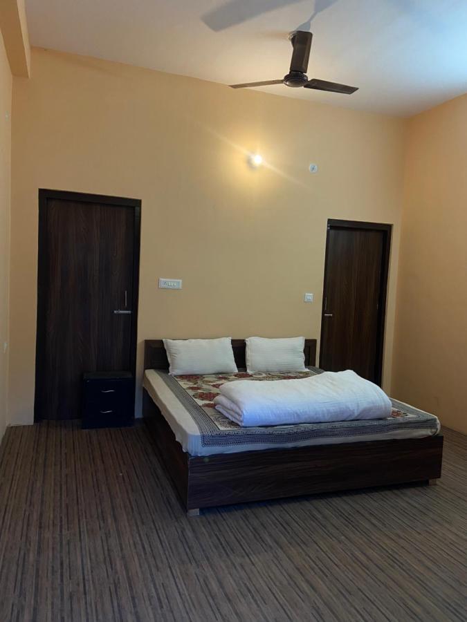 Chirag Homestay Kainchi Nainital Eksteriør bilde