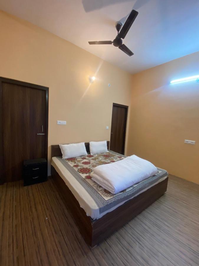 Chirag Homestay Kainchi Nainital Eksteriør bilde